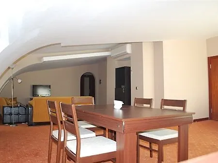 Ξενοδοχείο Dragos Restaurant 3*