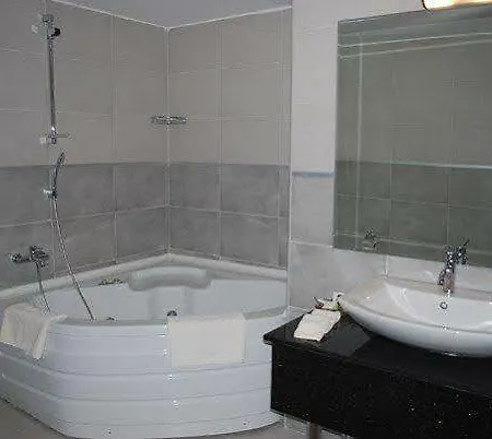 Otel Dragos Restaurant 3*